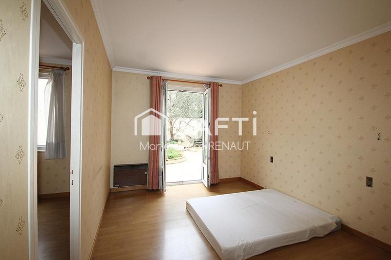 Maison - 202 m² - 7 pièces