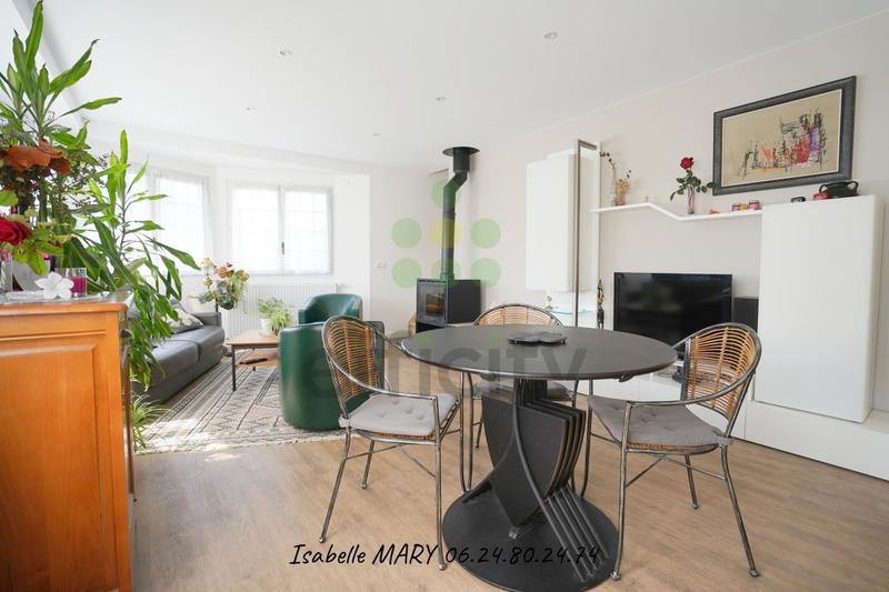 Maison - 179 m² - 5 pièces