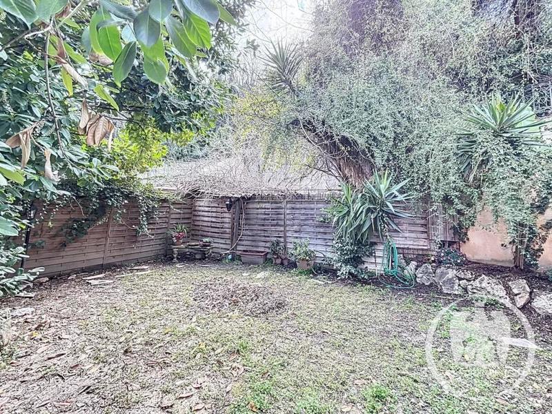 Villa - 300 m² - 8 pièces