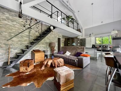 Maison - 156 m² - 6 pièces