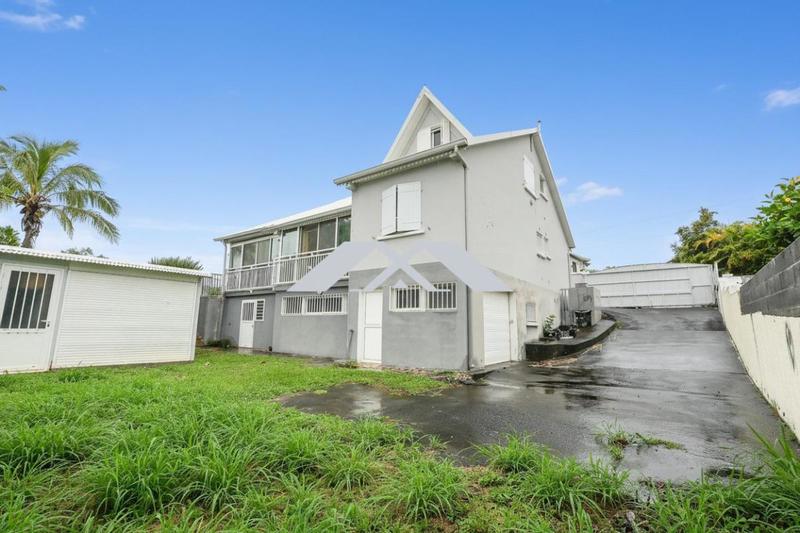 Maison - 170 m² - 6 pièces