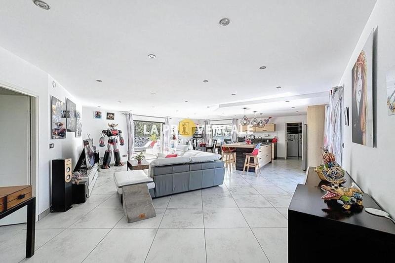 Villa - 143 m² - 5 pièces