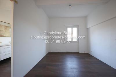 Propriété - 297 m² - 14 pièces