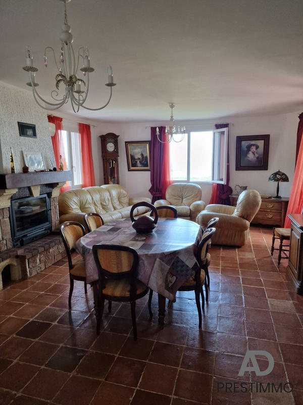 Maison - 185 m² - 7 pièces