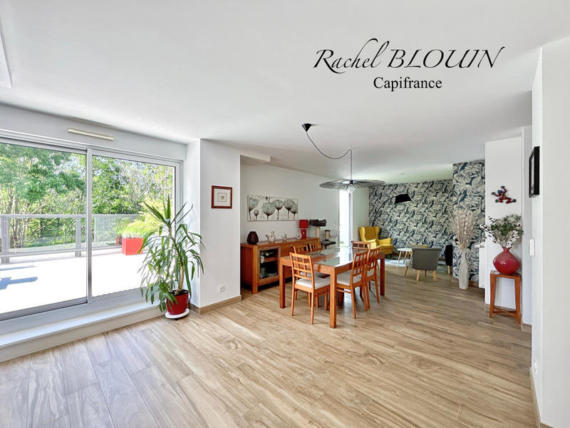 Appartement - 150 m² - 8 pièces