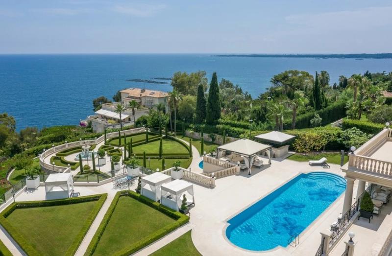 Villa - 1 000 m² - 18 pièces