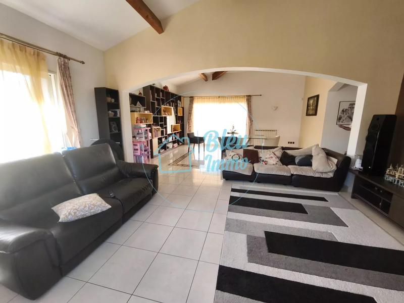 Villa - 183 m² - 6 pièces