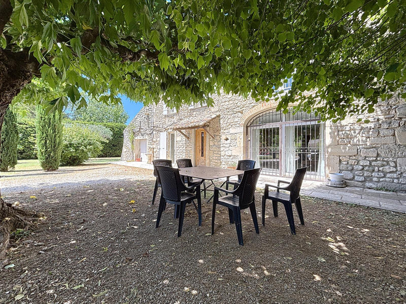 Mas - 195 m² - 5 pièces