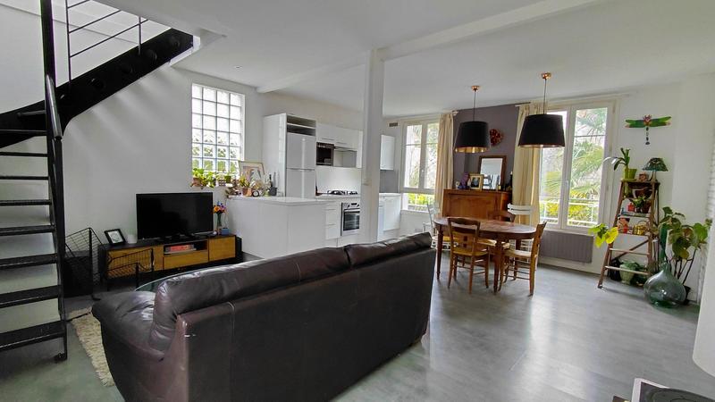 Maison - 90 m² - 5 pièces