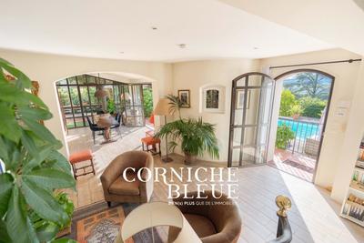 Villa - 190 m² - 7 pièces