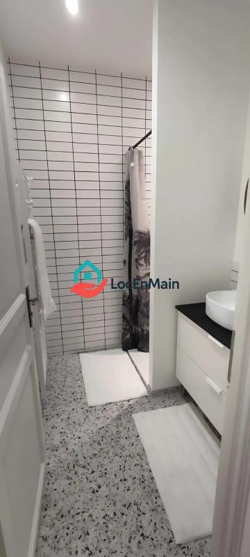 Studio - 50 m² - 1 pièce