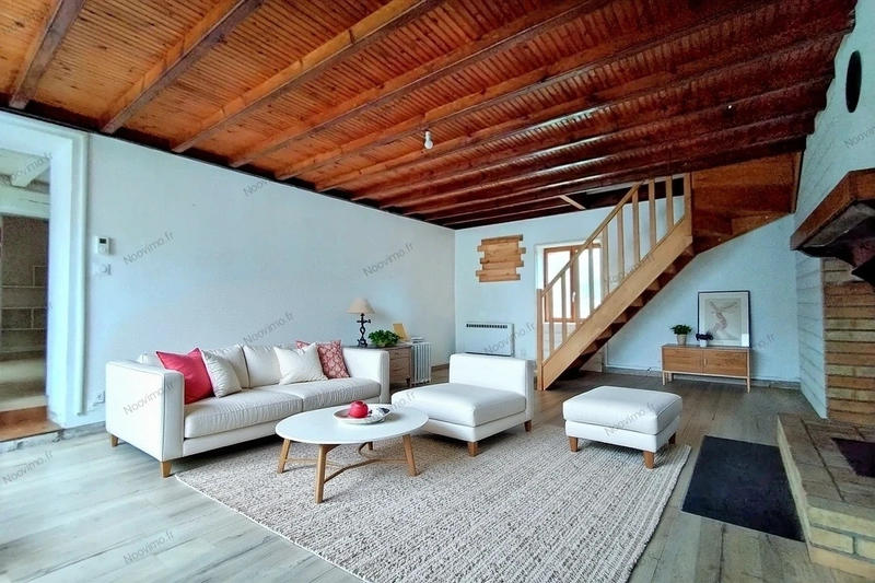 Maison en pierre - 90 m² - 3 pièces