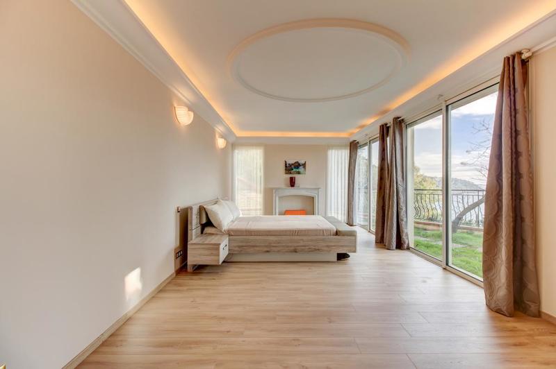 Villa - 295 m² - 7 pièces