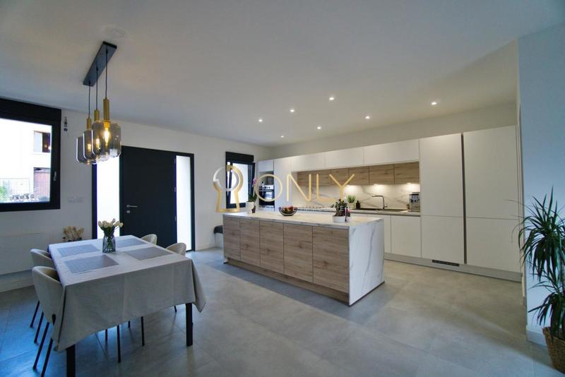 Maison - 133 m² - 4 pièces