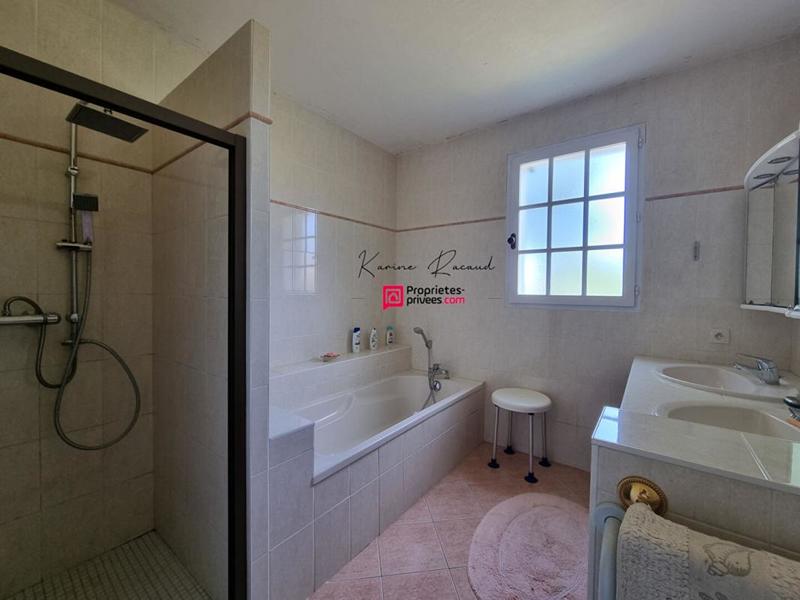 Maison - 174 m² - 7 pièces