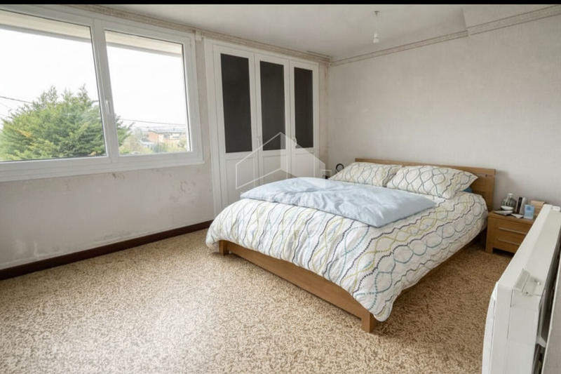 Maison - 93 m² - 5 pièces