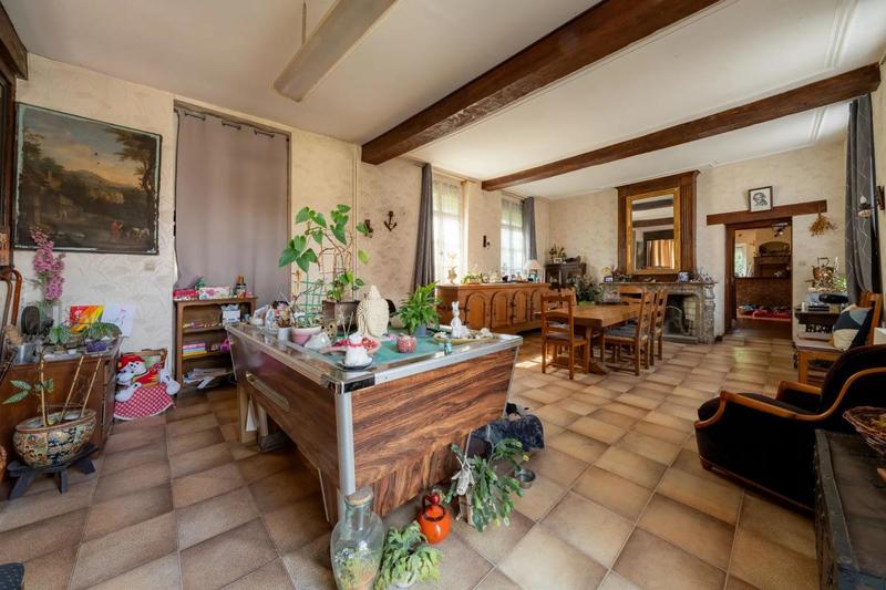 Maison - 205 m² - 12 pièces