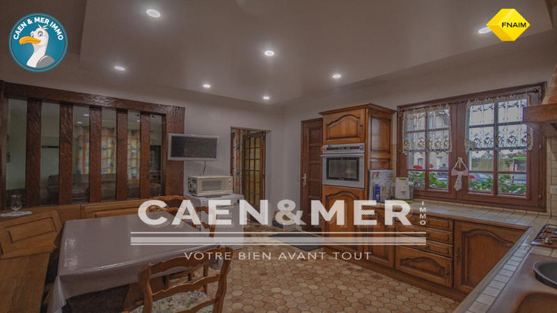 Propriété - 250 m² - 9 pièces