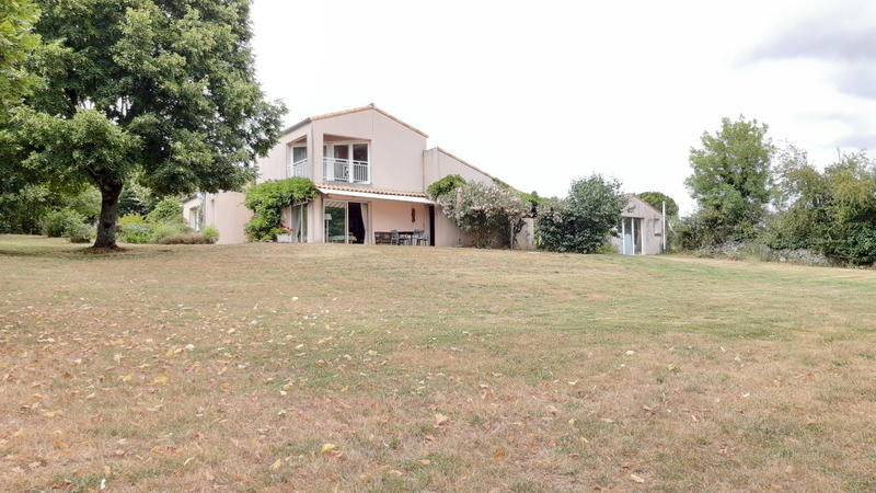 Maison - 136 m² - 6 pièces