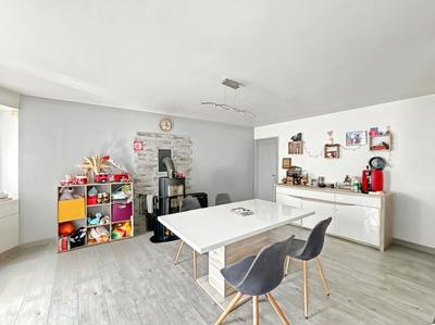 Maison - 108 m² - 4 pièces
