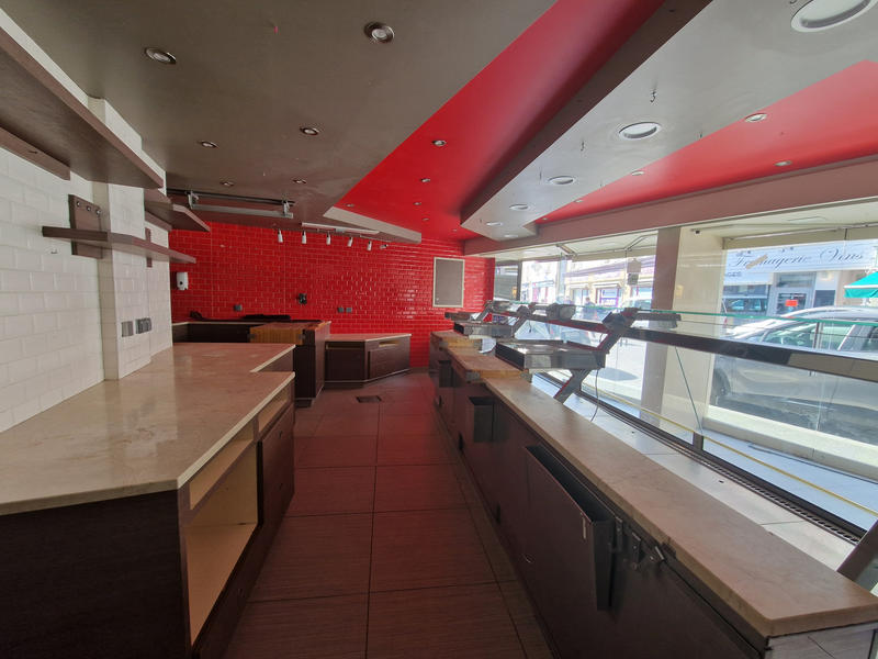 Local commercial - 68 m² - 3 pièces