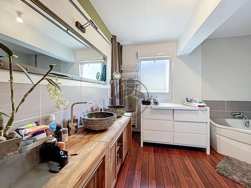 Maison - 150 m² - 5 pièces