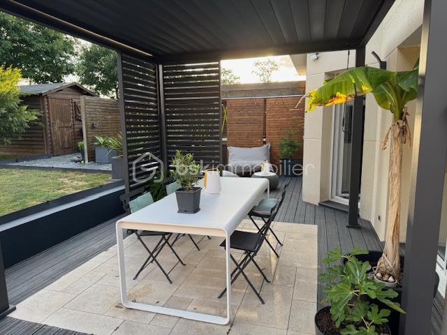 Maison traditionnelle - 135 m² - 6 pièces