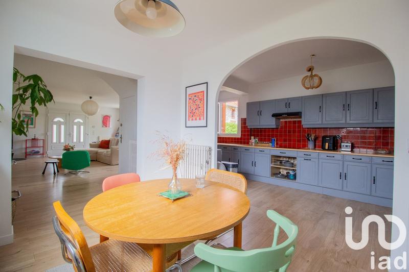 Maison - 180 m² - 8 pièces