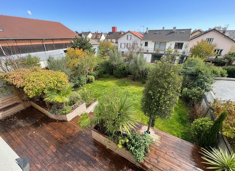 Villa - 200 m² - 6 pièces