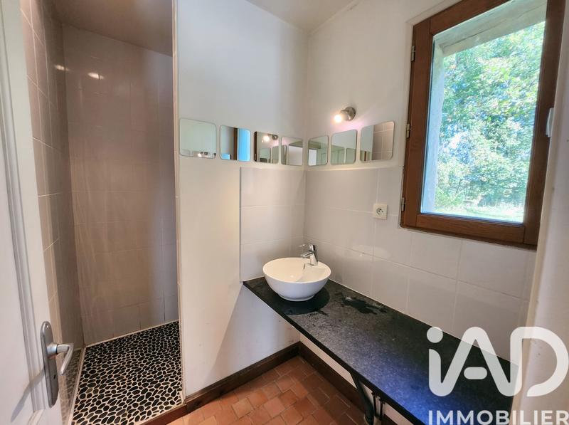 Maison - 180 m² - 8 pièces