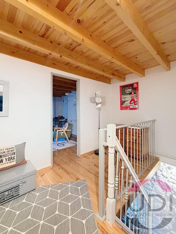 Maison - 248 m² - 4 pièces