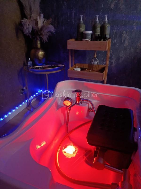 Local commercial - 226 m² - 10 pièces