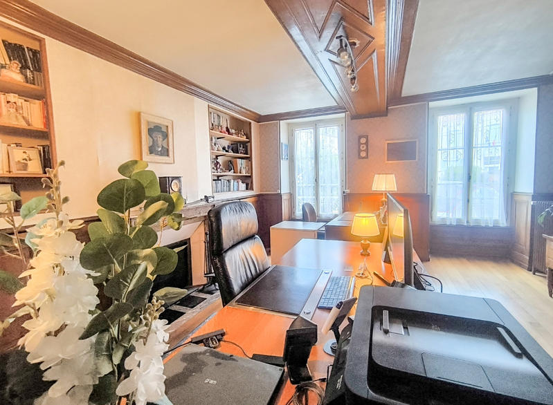 Maison - 208 m² - 7 pièces