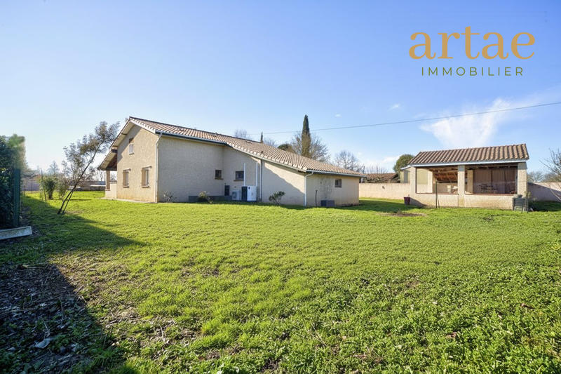 Maison - 210 m² - 6 pièces