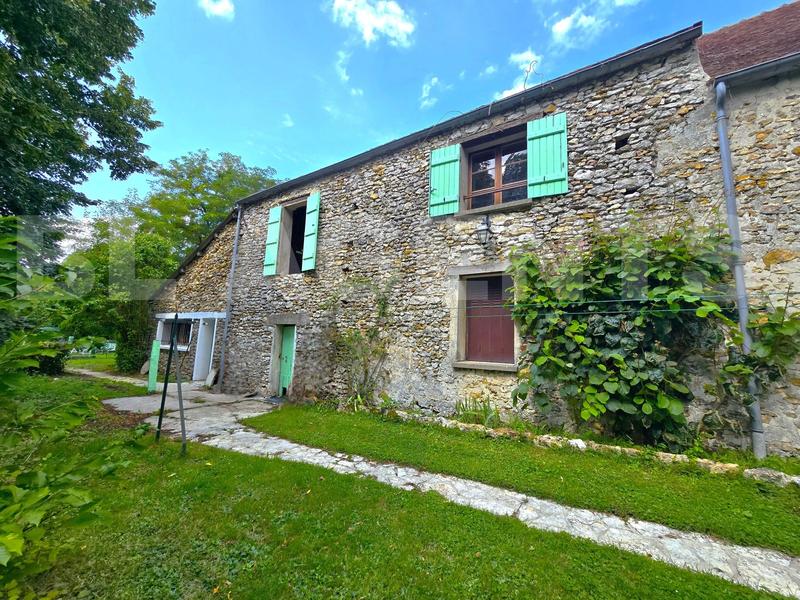 Maison en pierre - 135 m² - 6 pièces