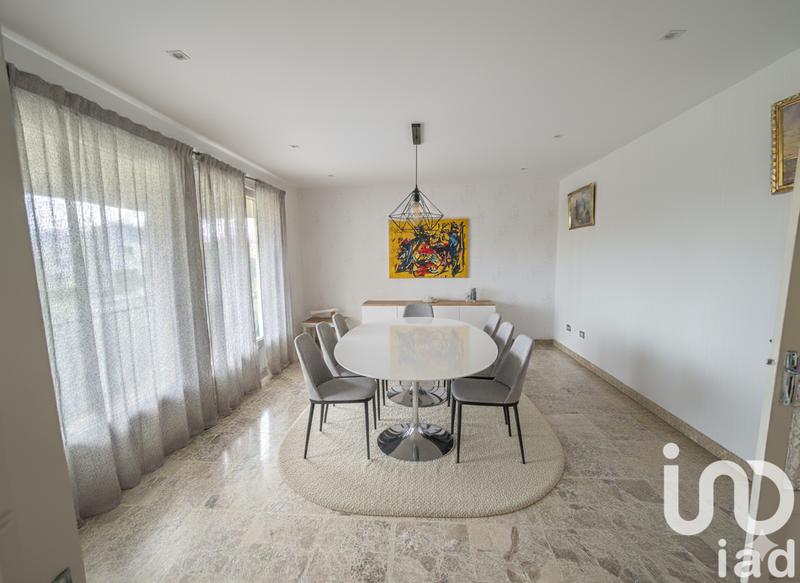 Maison - 143 m² - 7 pièces