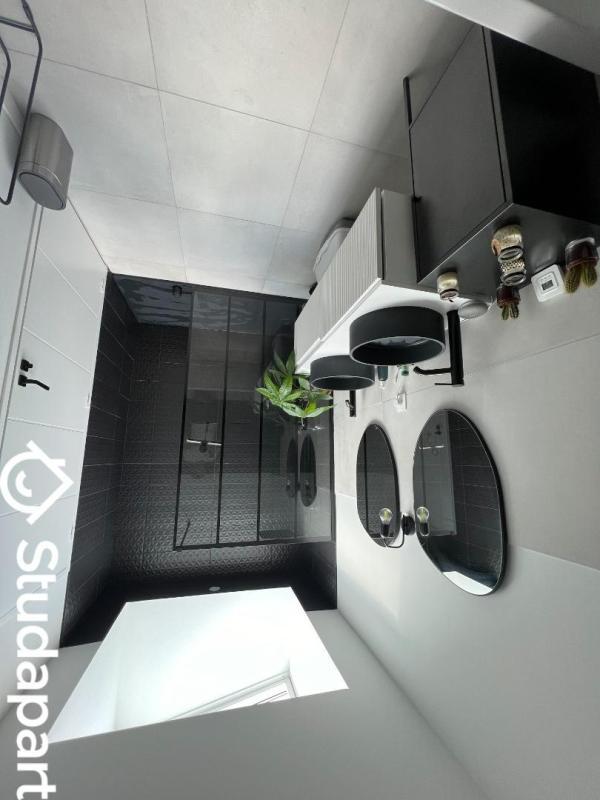 Chambre - 13 m² - 1 pièce