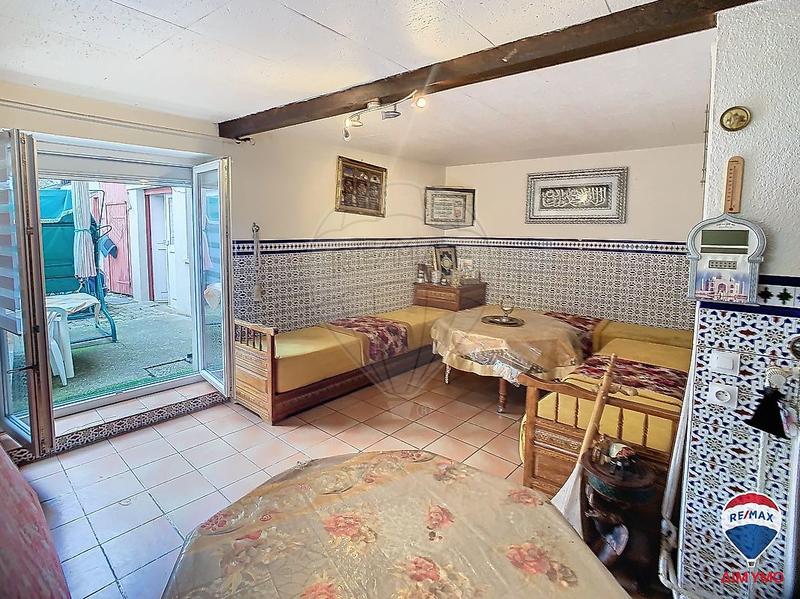 Maison - 240 m² - 5 pièces