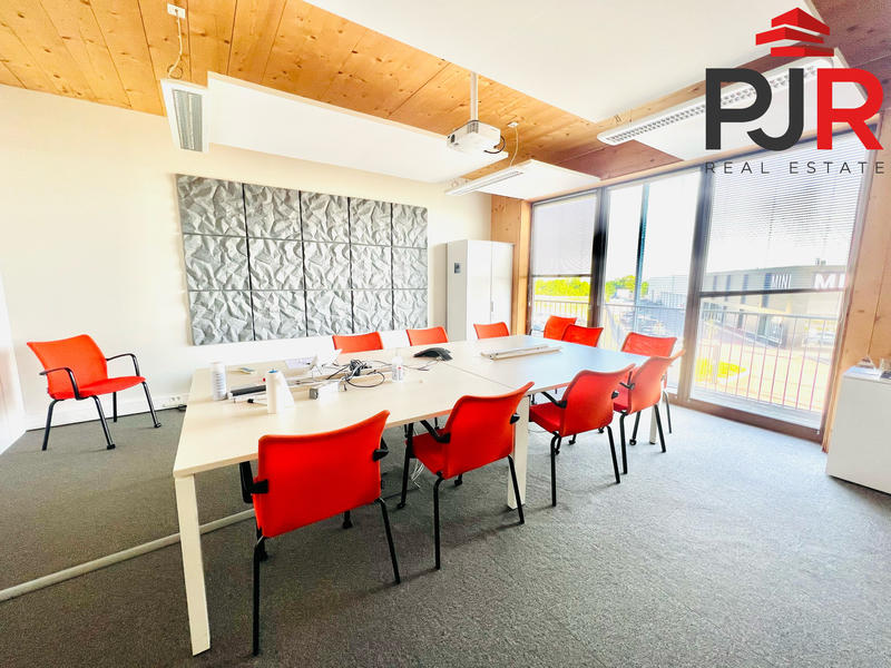 Bureau - 232 m²