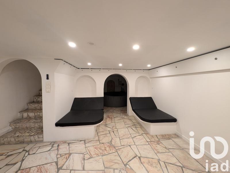 Maison - 185 m² - 6 pièces