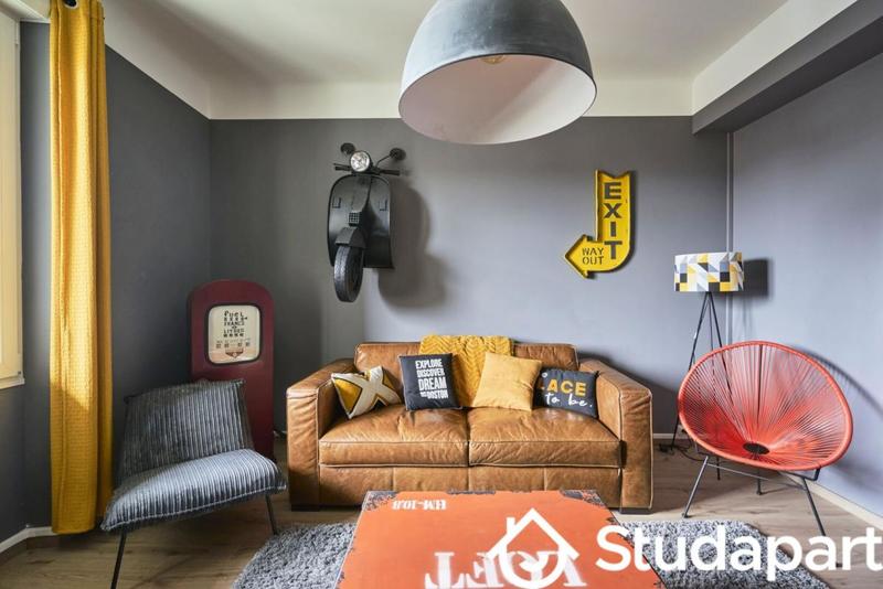 Chambre - 13 m² - 1 pièce