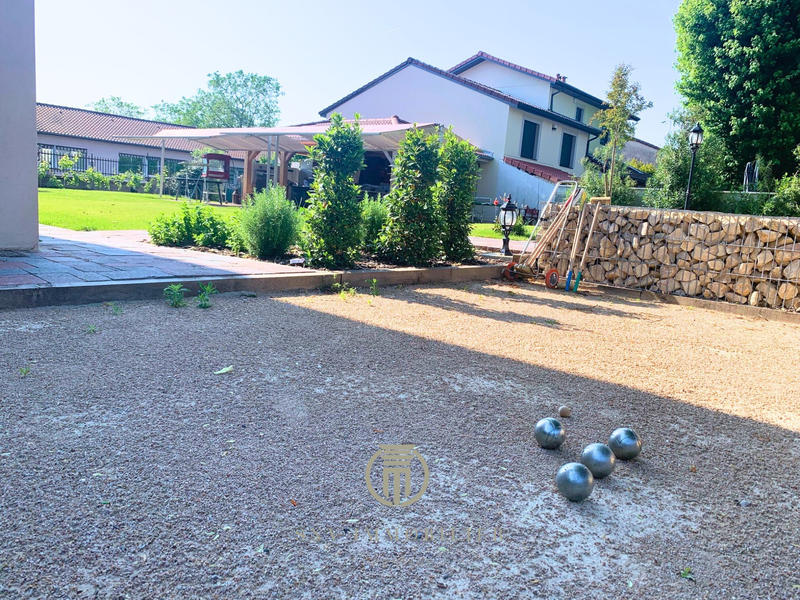 Immeuble - 495 m² - 8 pièces