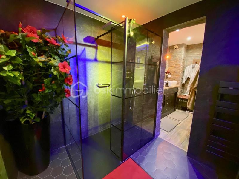 Appartement - 81 m² - 3 pièces