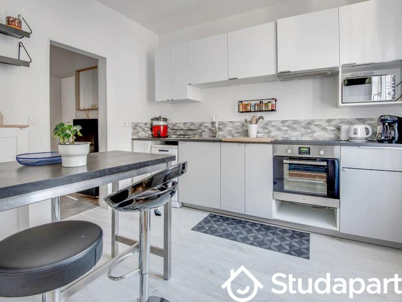 Chambre - 12 m² - 1 pièce