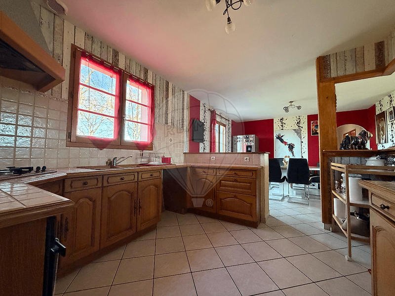 Maison - 93 m² - 5 pièces