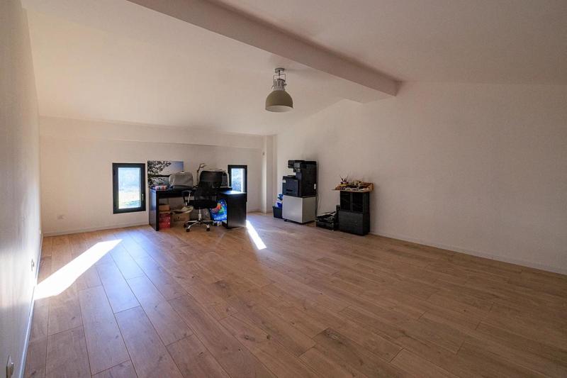 Corps de ferme - 302 m² - 8 pièces