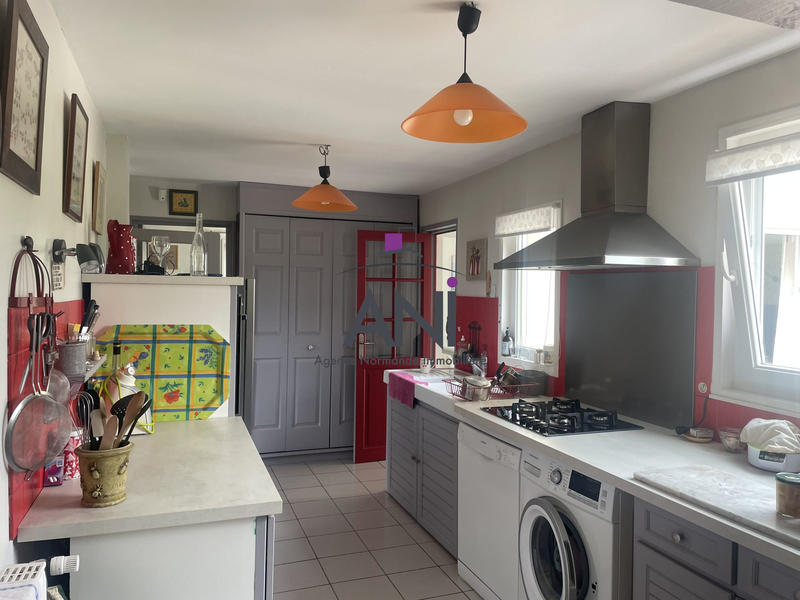 Maison - 171 m² - 8 pièces