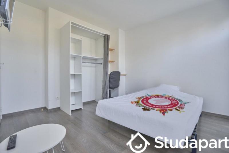 Chambre - 15 m² - 1 pièce