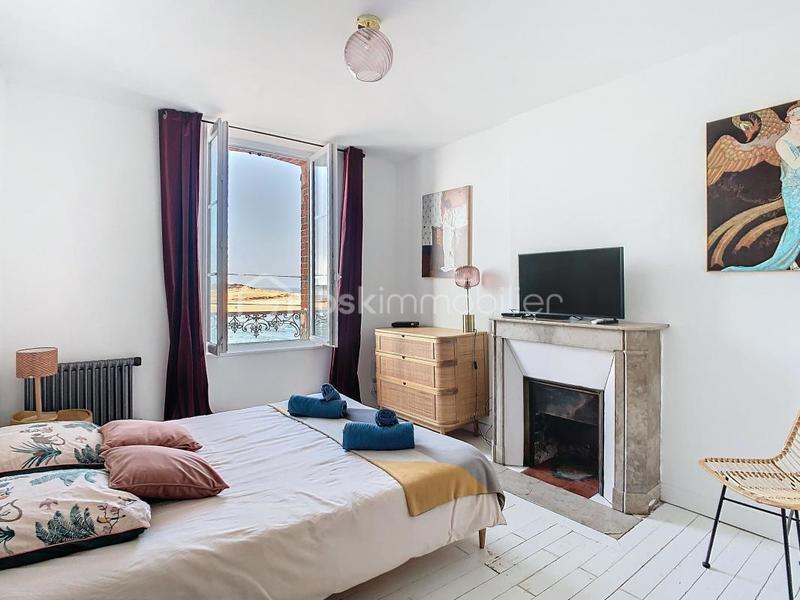 Maison - 161 m² - 8 pièces