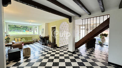 Maison - 150 m² - 8 pièces
